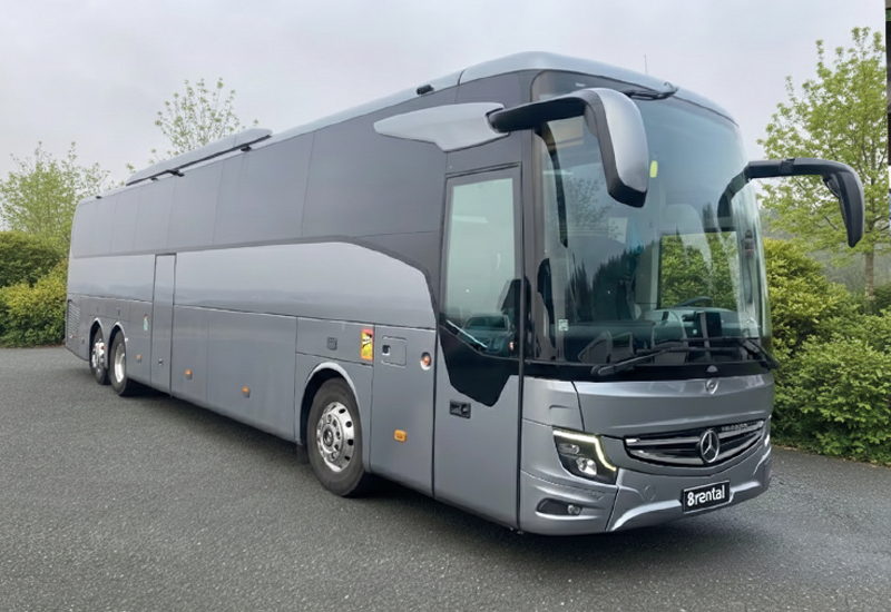Pullman Mercedes-Benz da 59 posti, esterno